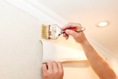 Pose de papier peint à Yffiniac — revêtements muraux et toiles de verre